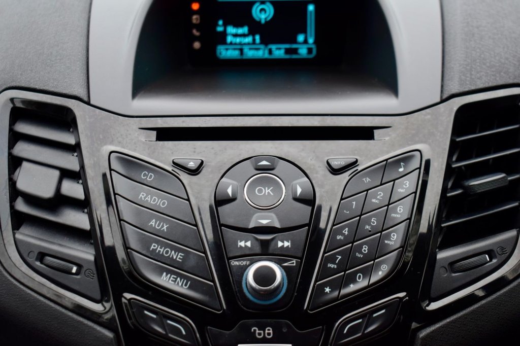 Used Ford Fiesta 2015 for sale - 77139751: Photo 38