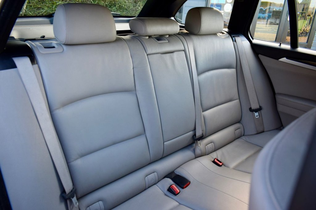 Used BMW 5 Series 2012 for sale - 77437179: Photo 31