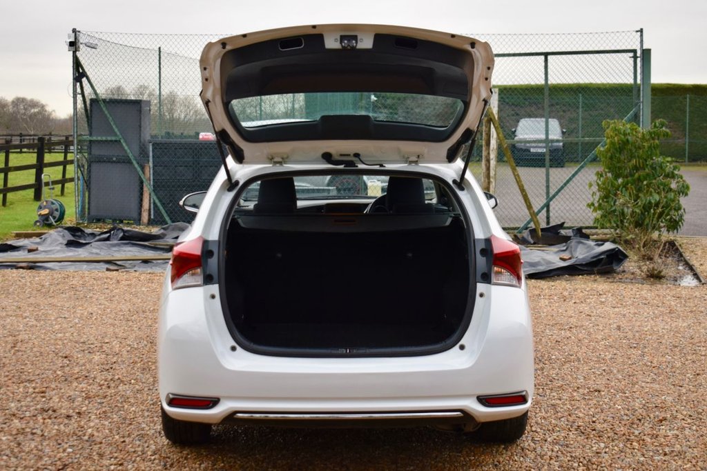 Used Toyota Auris 2018 for sale - 77200224: Photo 15