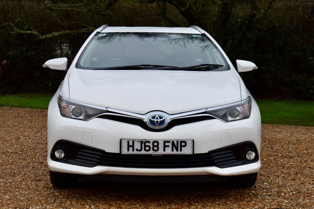 Used Toyota Auris 2018 for sale - 77200224: Photo 2