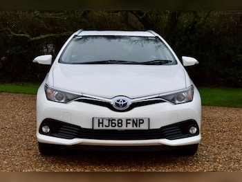 Used Toyota Auris 2018 for sale - 77200224: Photo