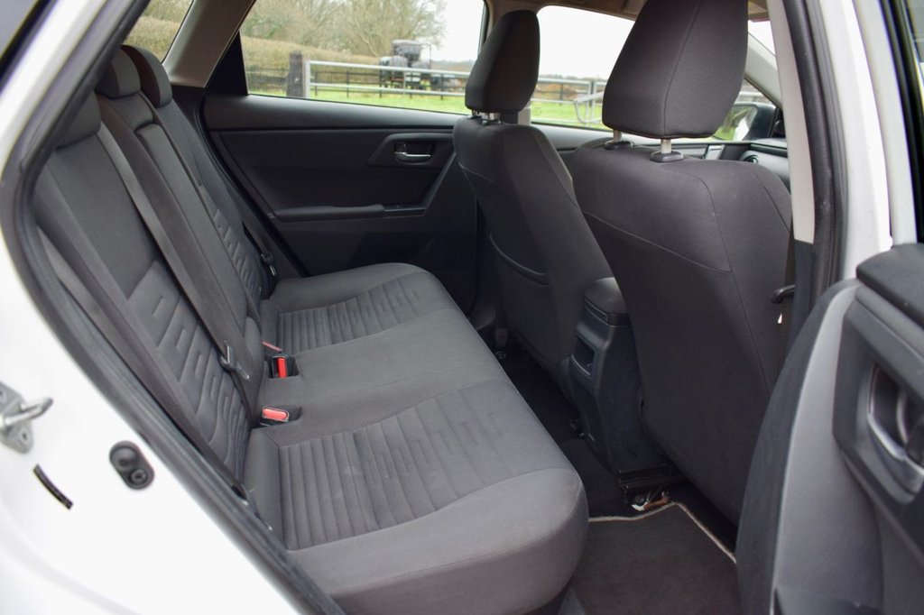 Used Toyota Auris 2018 for sale - 77200224: Photo 31