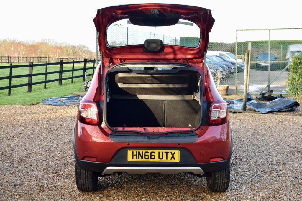 Used Dacia Sandero Stepway 2016 for sale - 77072530: Photo 10