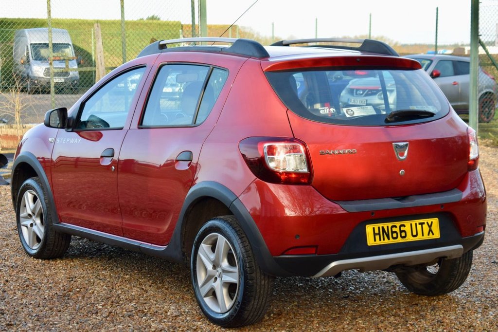 Used Dacia Sandero Stepway 2016 for sale - 77072530: Photo 8