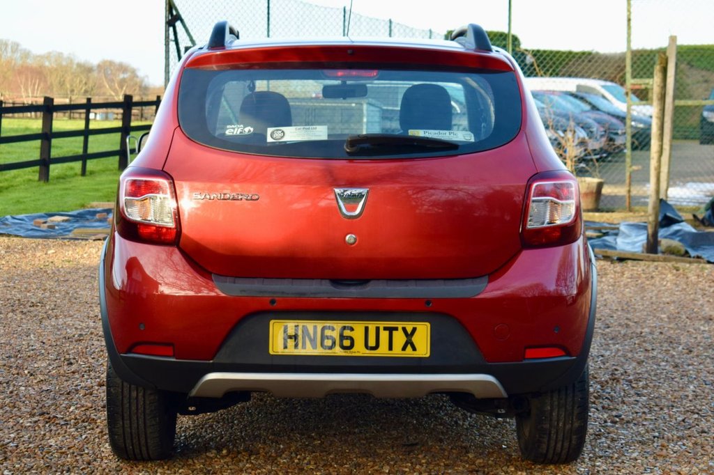 Used Dacia Sandero Stepway 2016 for sale - 77072530: Photo 9