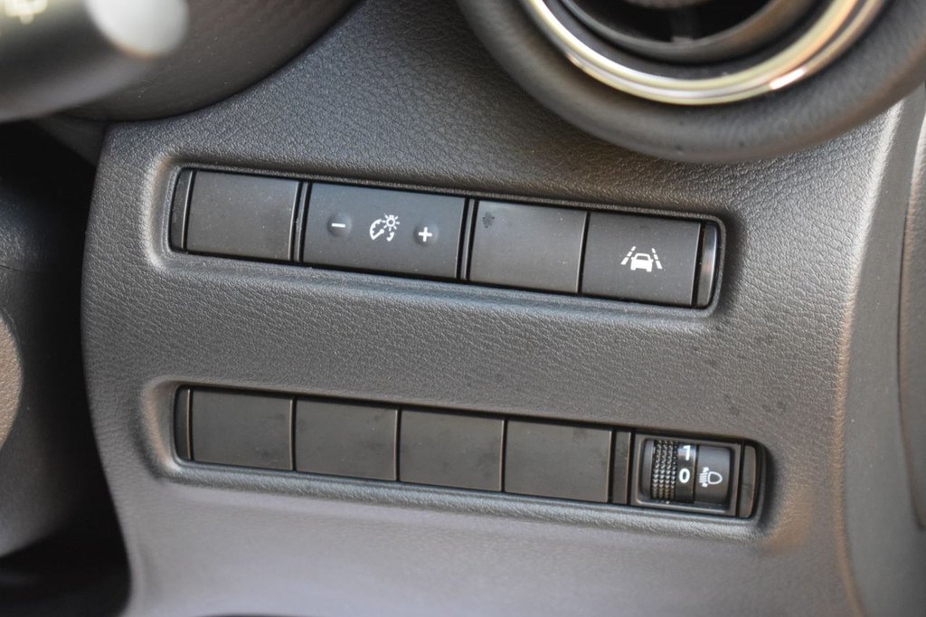 Used Nissan Juke 2023 for sale - 77014400: Photo 28