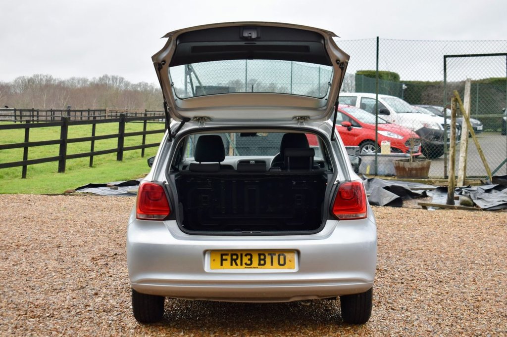 Used Volkswagen Polo 2013 for sale - 77177920: Photo 11