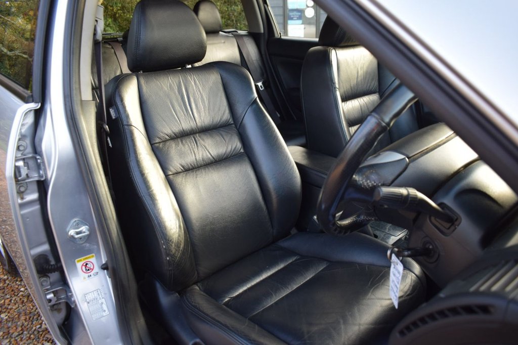 Used Honda Accord 2004 for sale - 76574821: Photo 36