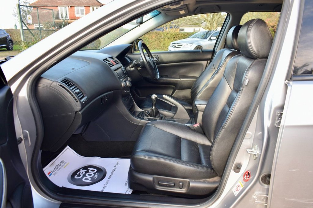 Used Honda Accord 2004 for sale - 76574821: Photo 44