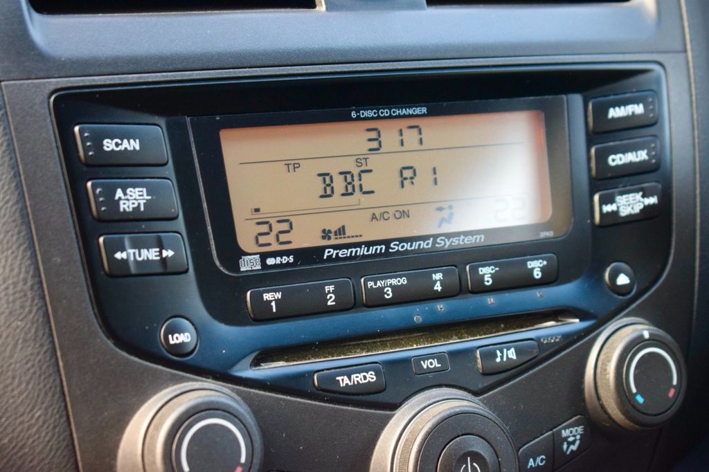 Used Honda Accord 2004 for sale - 76574821: Photo 46