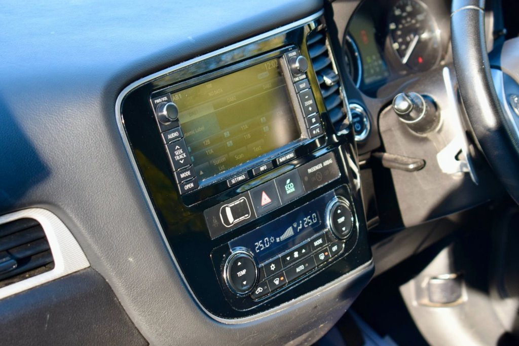 Used Mitsubishi Outlander 2014 for sale - 76665561: Photo 35