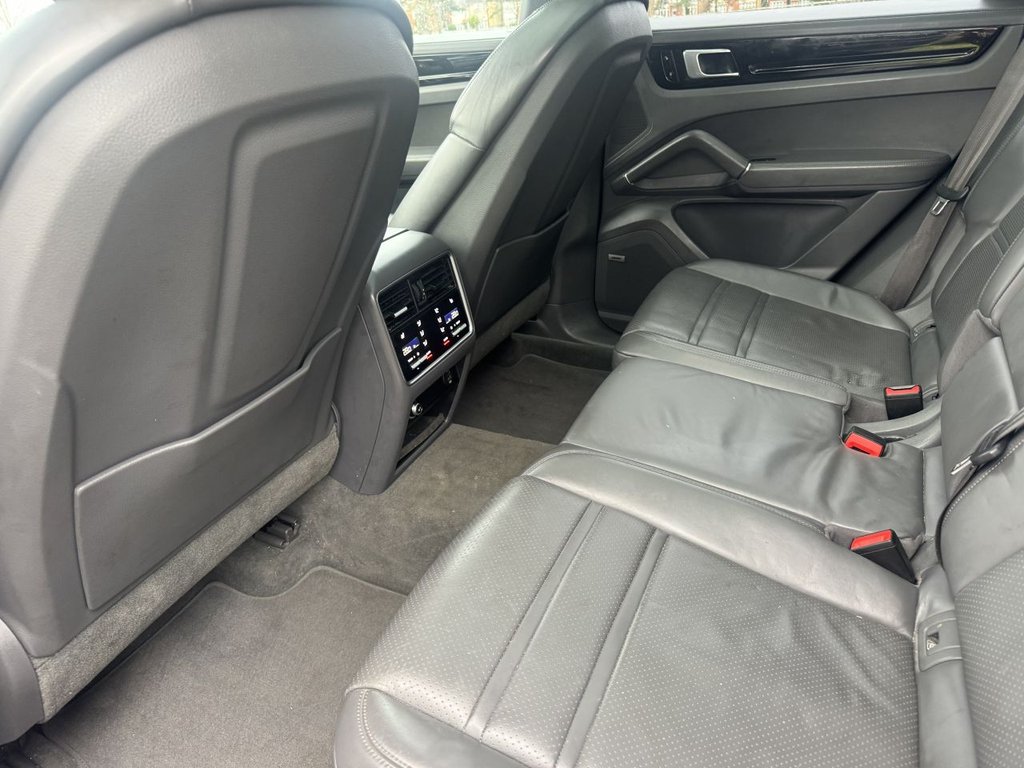 Used Porsche Cayenne 2018 for sale - 77427806: Photo 16