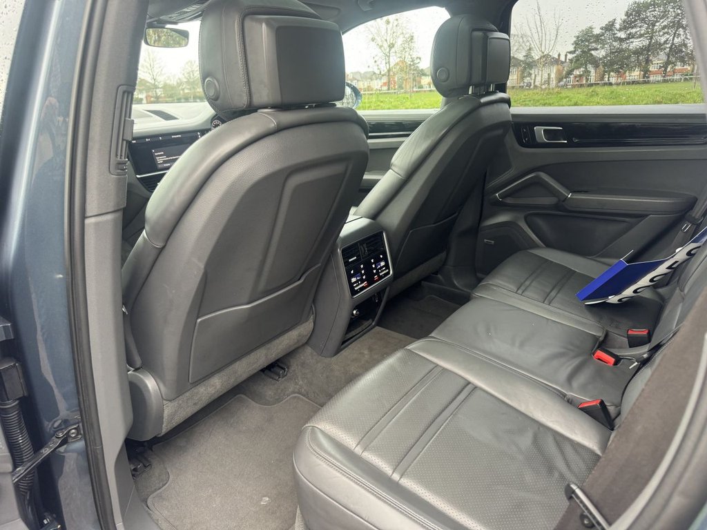 Used Porsche Cayenne 2018 for sale - 77427806: Photo 17