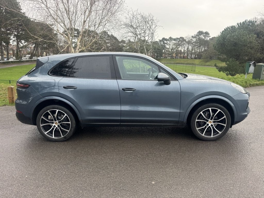 Used Porsche Cayenne 2018 for sale - 77427806: Photo 3