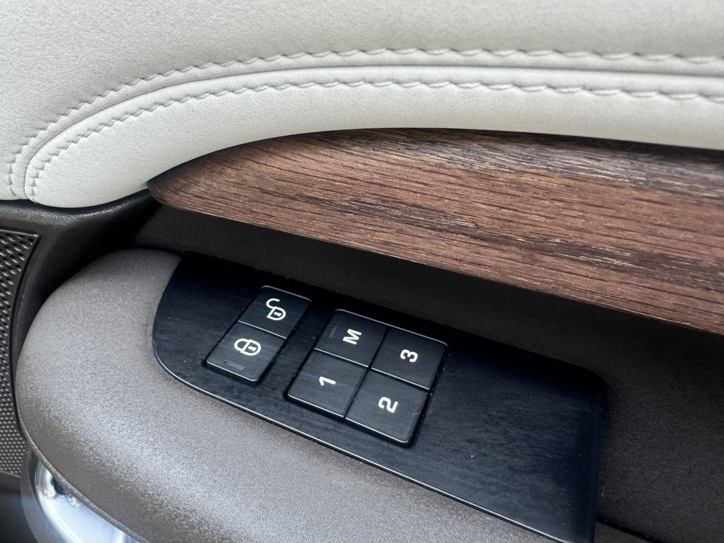 Used Land Rover Discovery 2017 for sale - 78030421: Photo 14