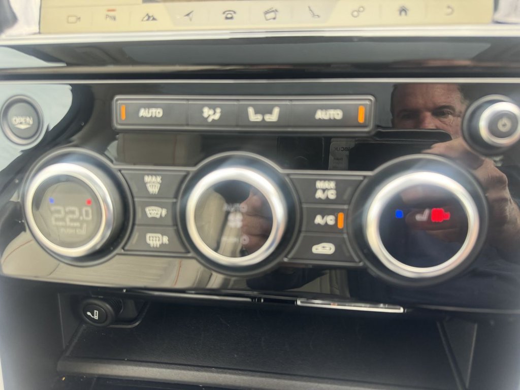 Used Land Rover Discovery 2017 for sale - 78030421: Photo 19