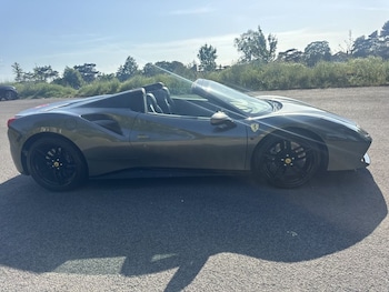 Used Ferrari 488 2017 for sale - 78637824: Photo