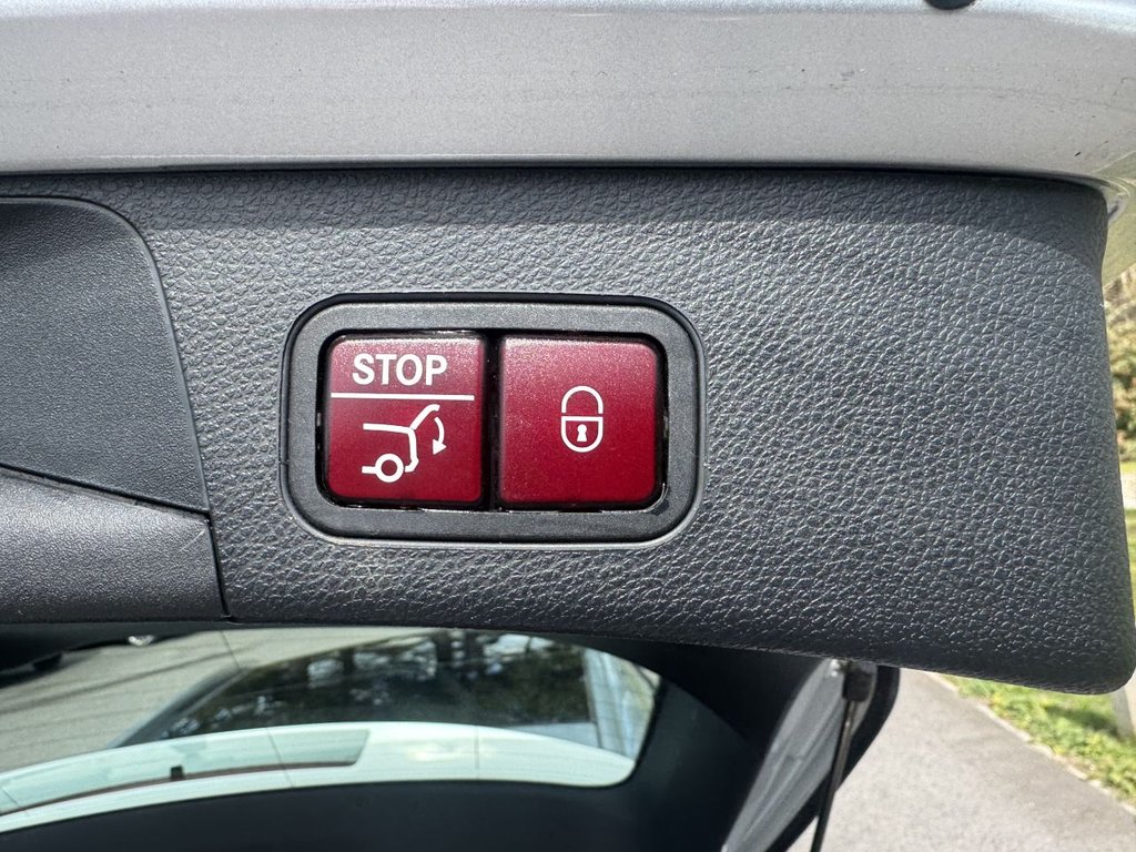 Used Mercedes-Benz C Class 2015 for sale - 78111015: Photo 16