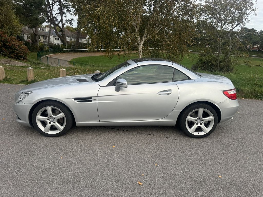 Used Mercedes-Benz SLK 2014 for sale - 76634998: Photo 11