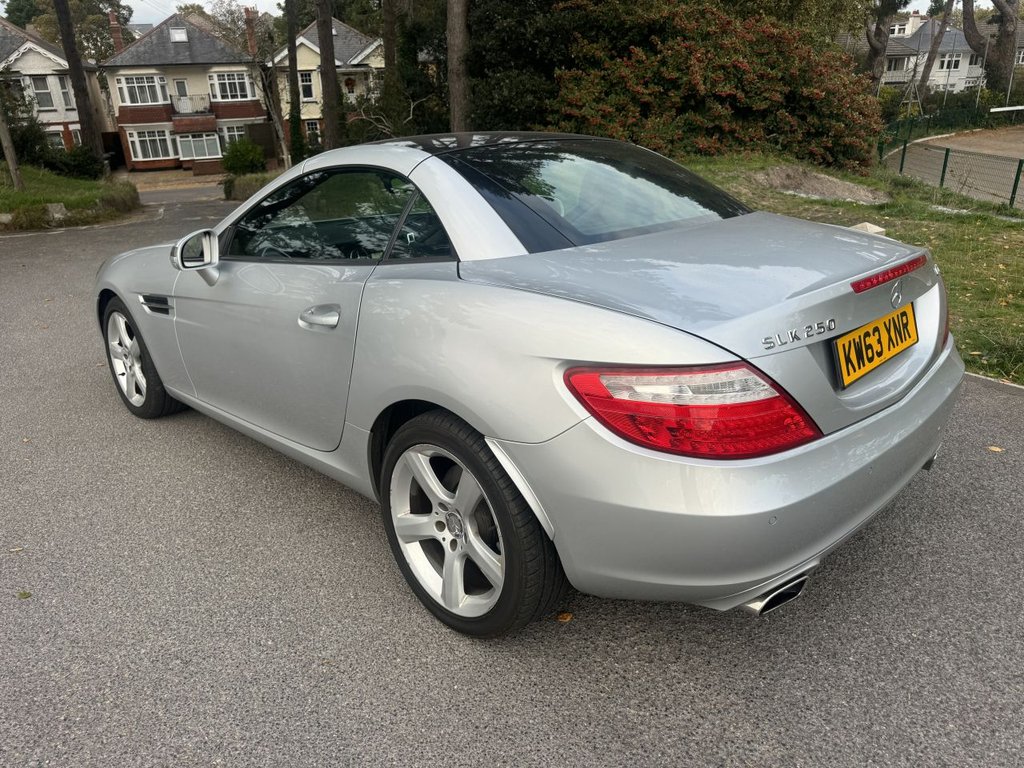 Used Mercedes-Benz SLK 2014 for sale - 76634998: Photo 13