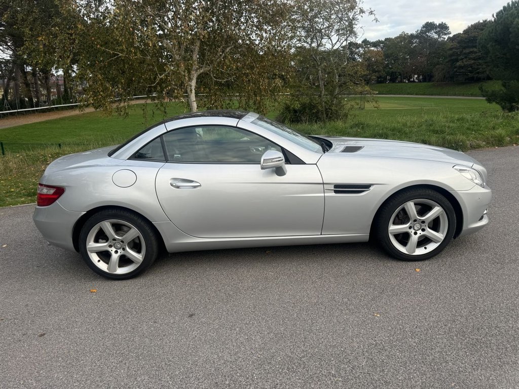 Used Mercedes-Benz SLK 2014 for sale - 76634998: Photo 3