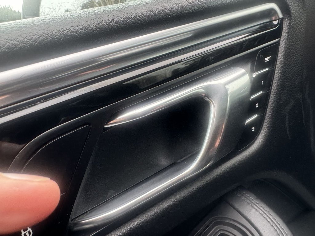 Used Porsche Macan 2015 for sale - 76867998: Photo 16