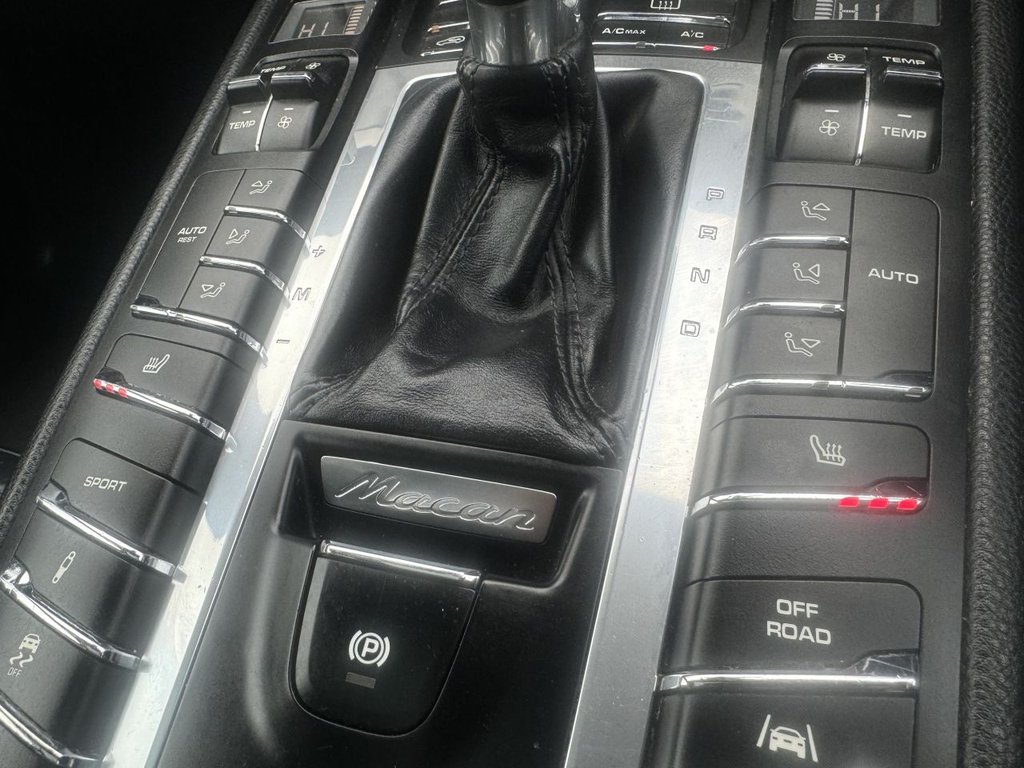Used Porsche Macan 2015 for sale - 76867998: Photo 21