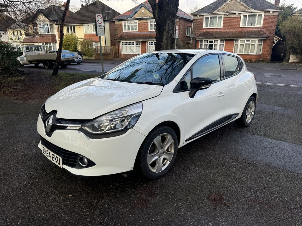 Used Renault Clio 2015 for sale - 77236661: Photo 2