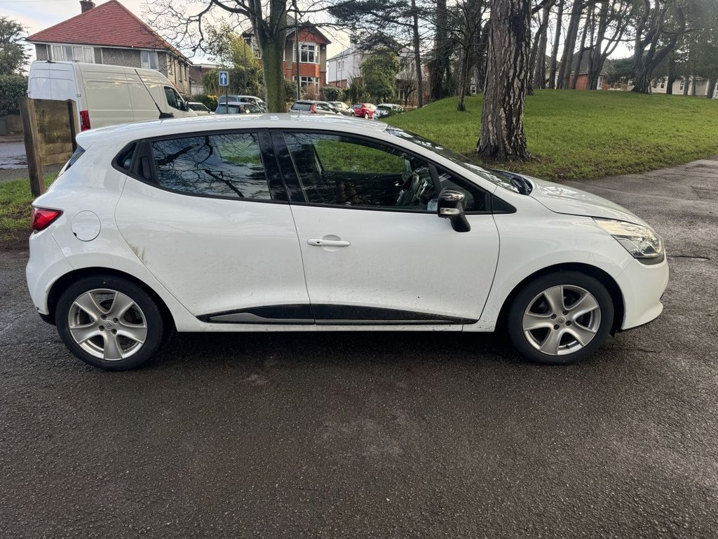 Used Renault Clio 2015 for sale - 77236661: Photo 8