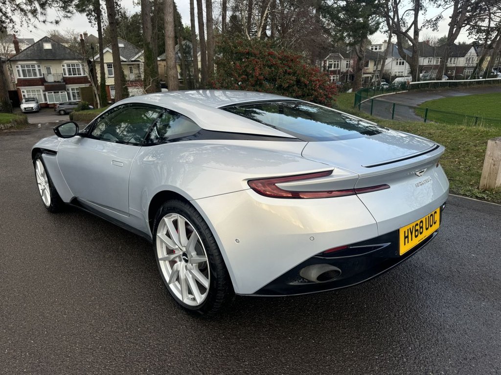Used Aston Martin DB11 2018 for sale - 77250389: Photo 19