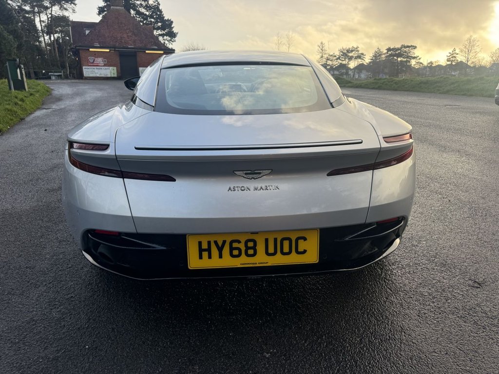 Used Aston Martin DB11 2018 for sale - 77250389: Photo 6