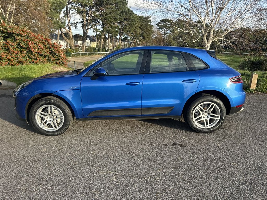 Used Porsche Macan 2015 for sale - 76711115: Photo 2