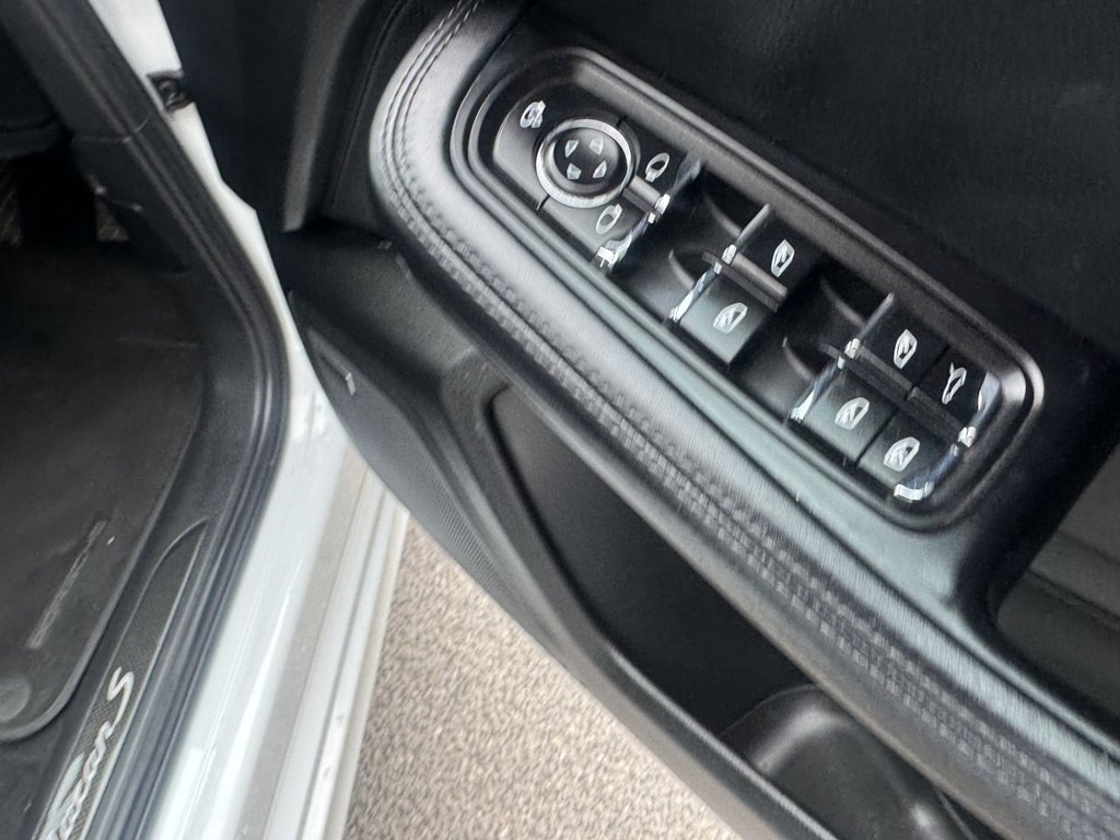 Used Porsche Macan 2017 for sale - 77621680: Photo 15