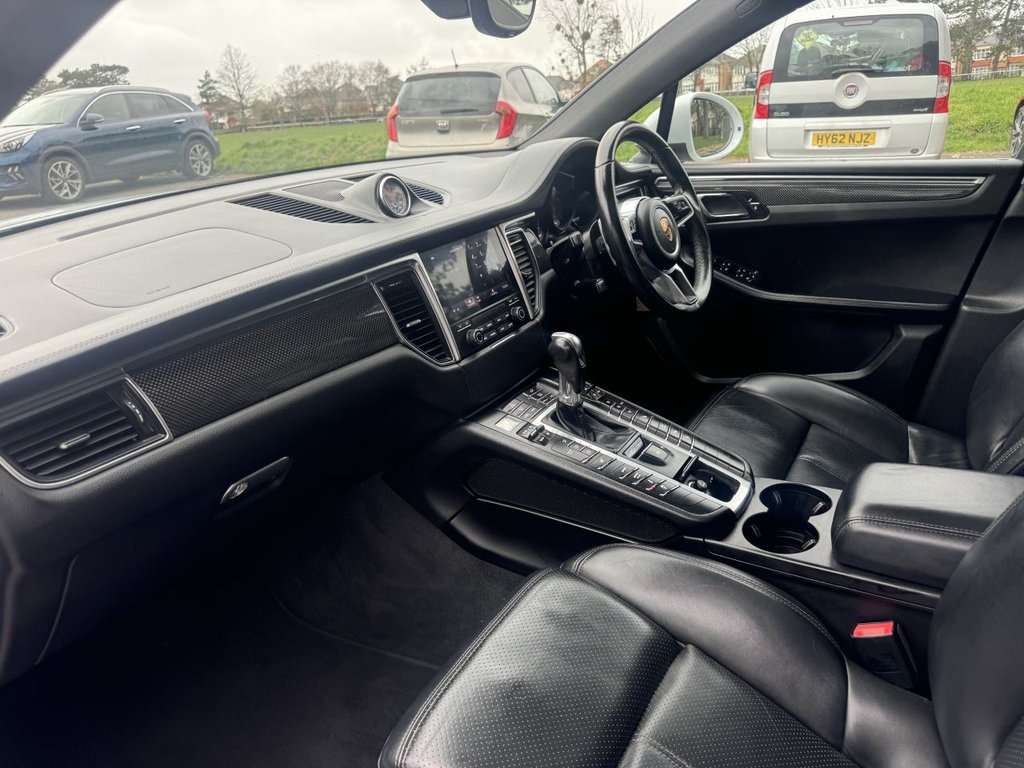 Used Porsche Macan 2017 for sale - 77621680: Photo 18