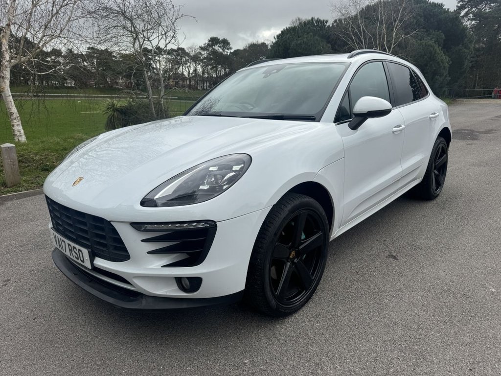 Used Porsche Macan 2017 for sale - 77621680: Photo 2