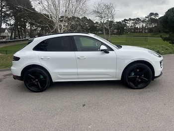 Used Porsche Macan 2017 for sale - 77621680: Photo
