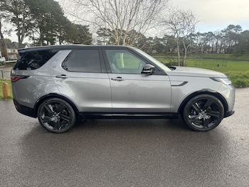 Used Land Rover Discovery 2023 for sale - 77452399: Photo