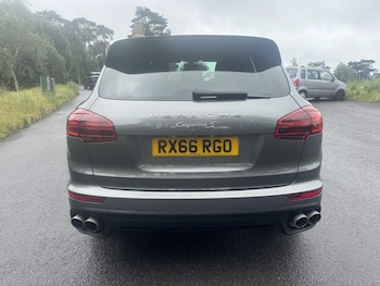 Used Porsche Cayenne 2016 for sale - 78781073: Photo