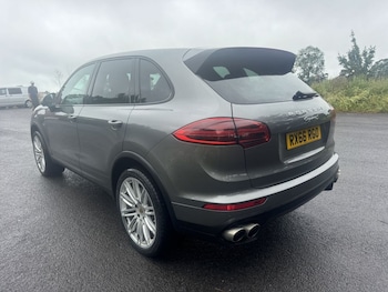 Used Porsche Cayenne 2016 for sale - 78781073: Photo