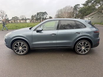 Used Porsche Cayenne 2018 for sale - 79708618: Photo