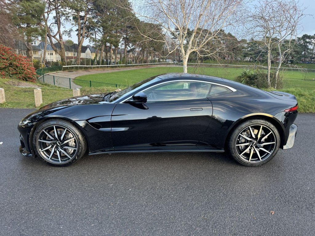 Used Aston Martin Vantage 2019 for sale - 77153360: Photo 3