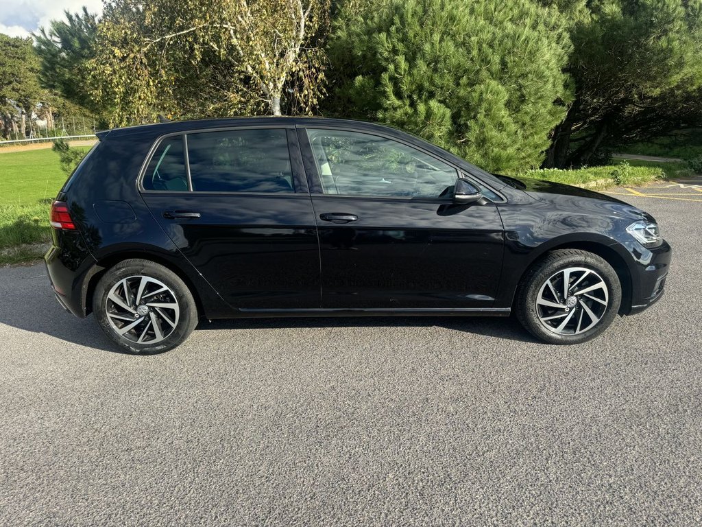 Used Volkswagen Golf 2020 for sale - 76635001: Photo 2