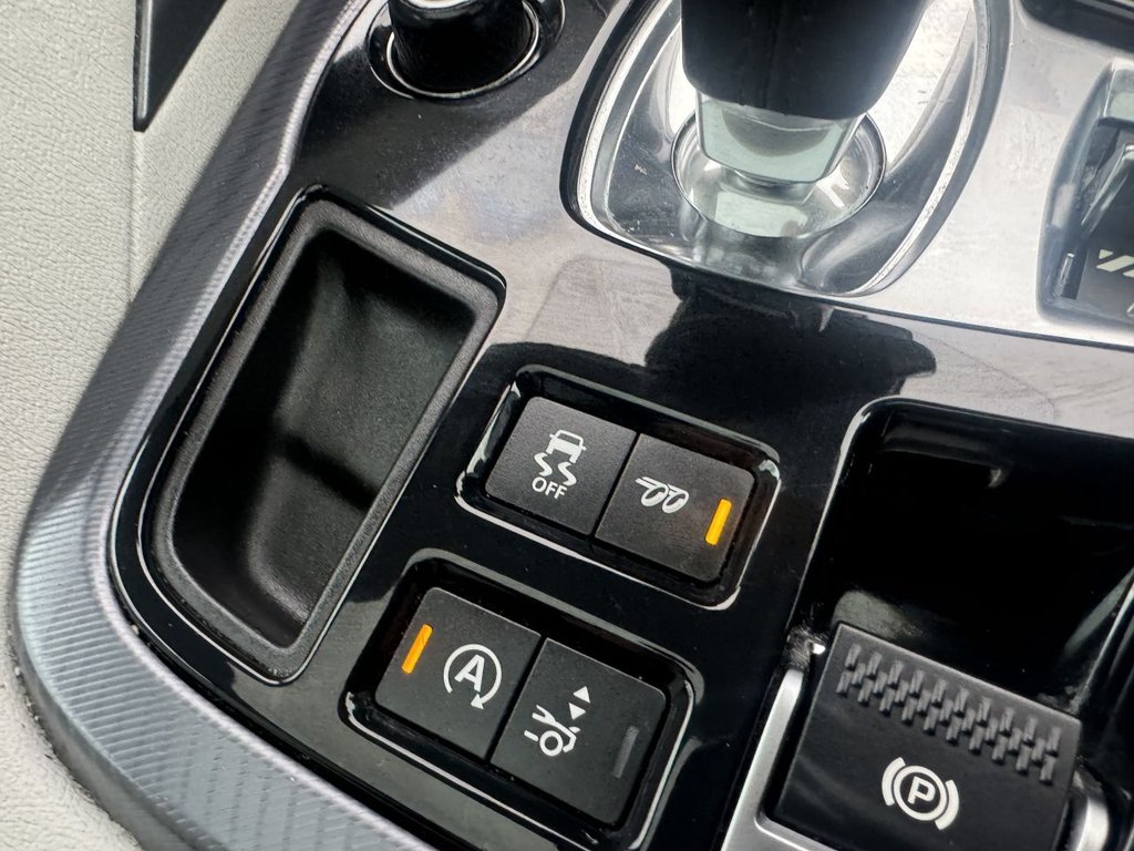 Used Jaguar F-Type 2017 for sale - 77483494: Photo 12