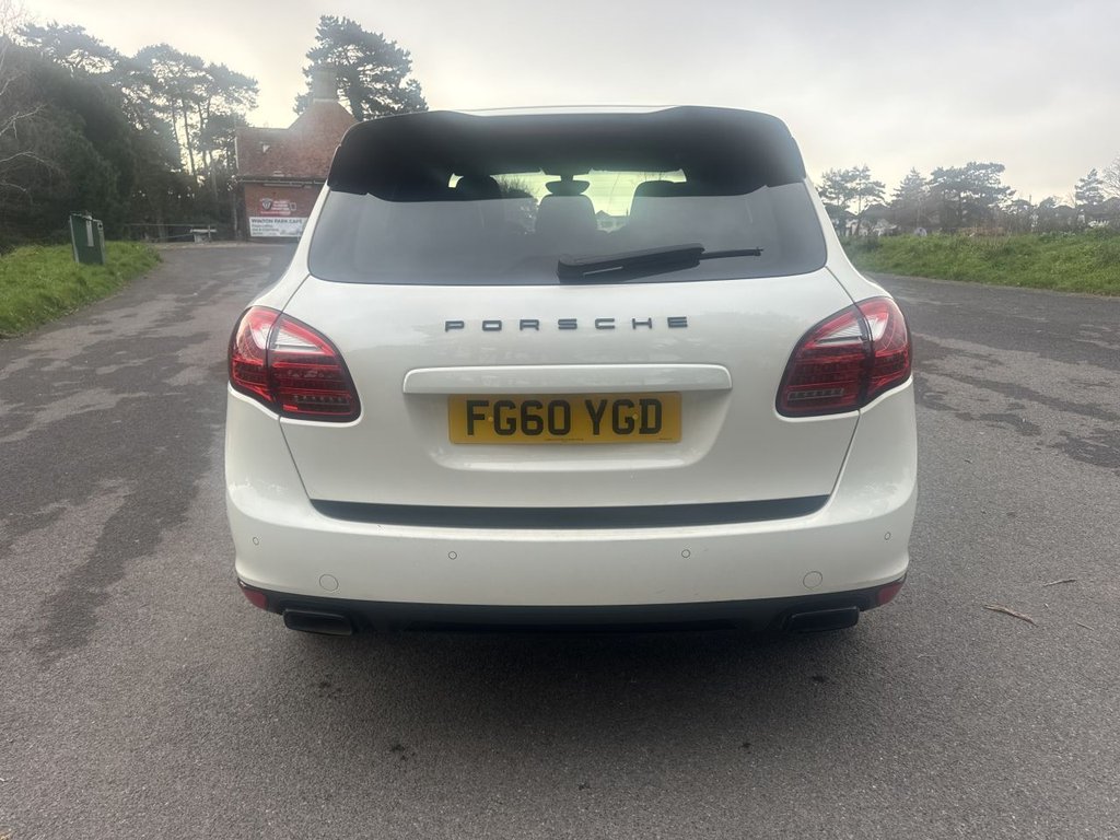 Used Porsche Cayenne 2010 for sale - 76950557: Photo 3