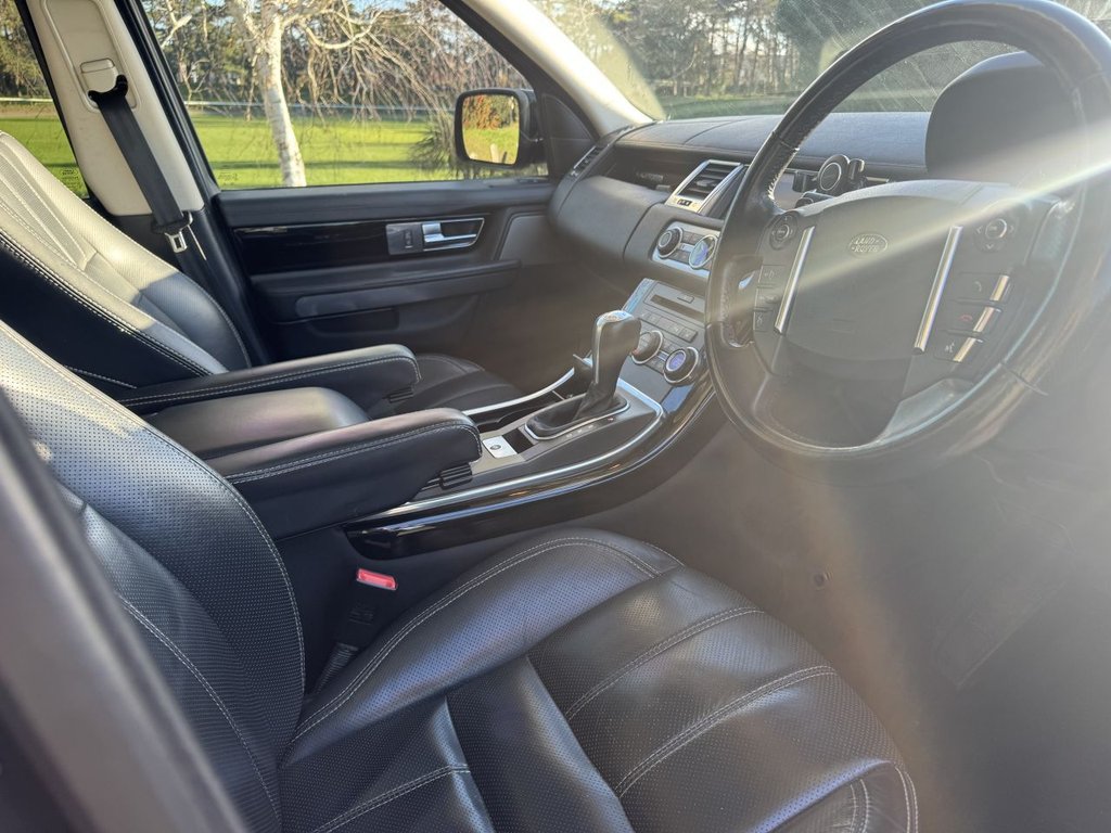 Used Land Rover Range Rover Sport 2010 for sale - 77096297: Photo 9