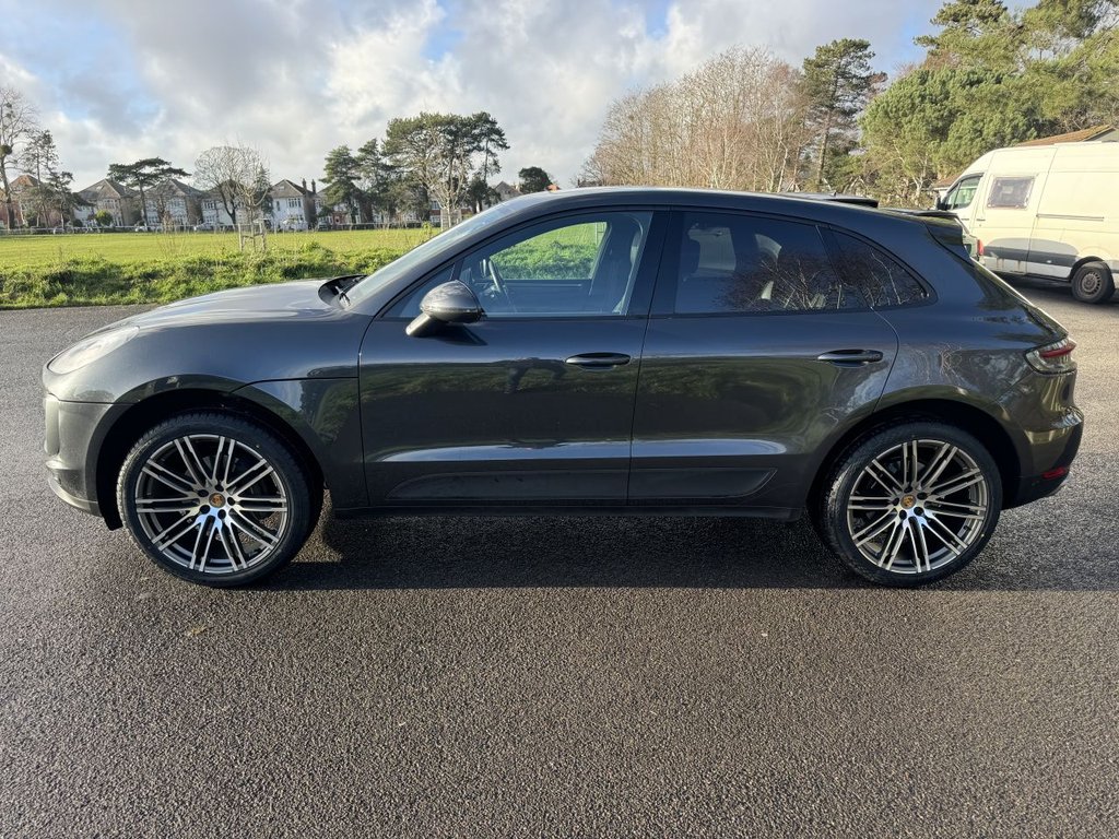 Used Porsche Macan 2020 for sale - 77153410: Photo 11