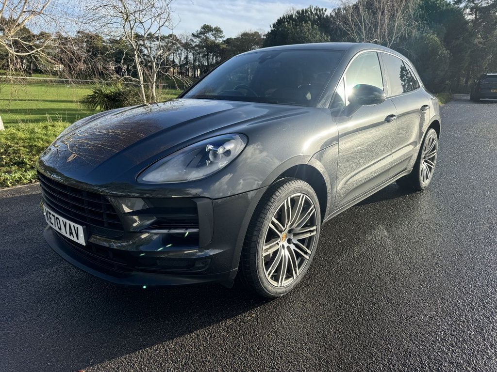 Used Porsche Macan 2020 for sale - 77153410: Photo 2