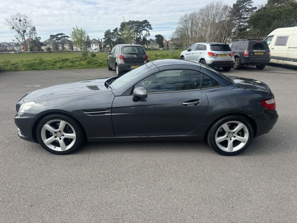 Used Mercedes-Benz SLK 2012 for sale - 78083054: Photo 4