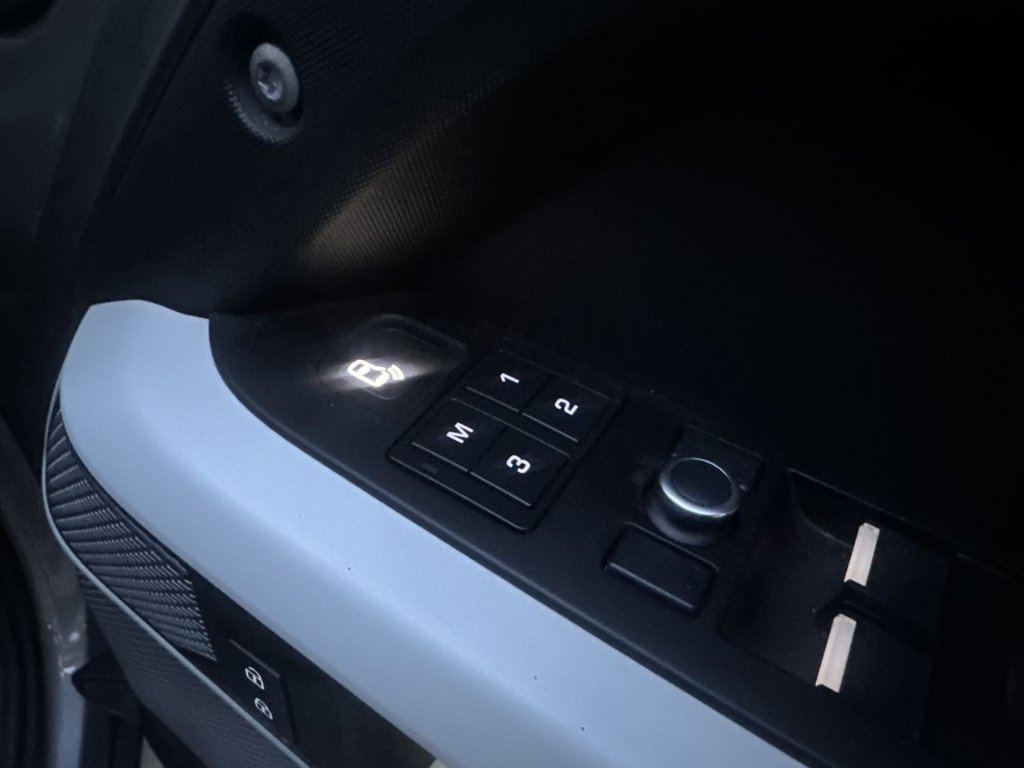 Used Land Rover Defender 2021 for sale - 77483411: Photo 11