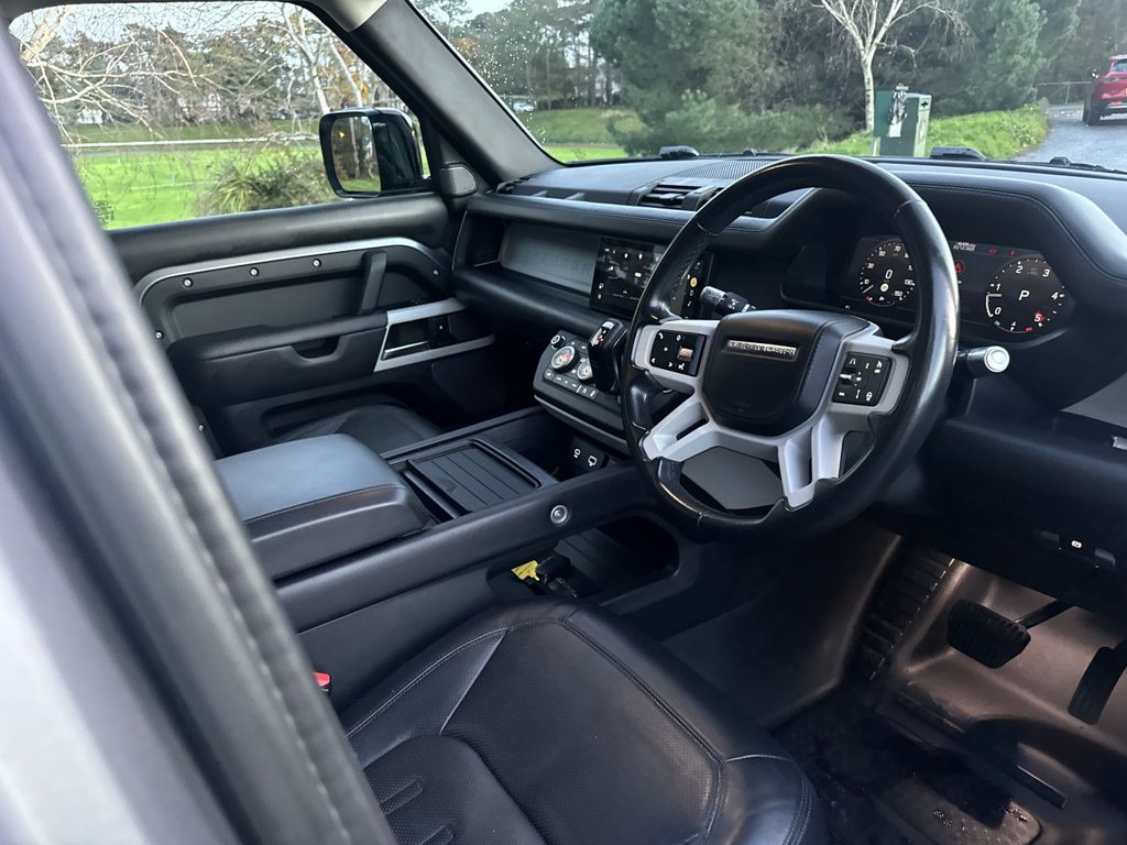 Used Land Rover Defender 2021 for sale - 76783888: Photo 15